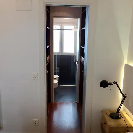 Decor En Gros Con Vistas Al Rio