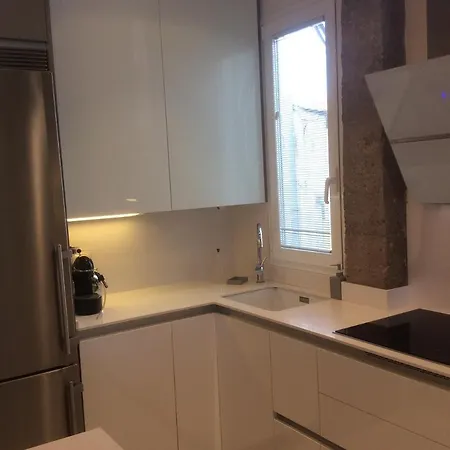 Decor En Gros Con Vistas Al Rio