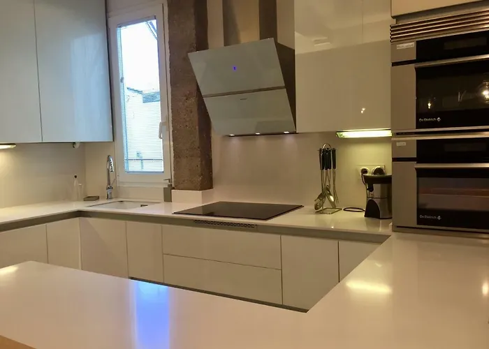 Decor En Gros Con Vistas Al Rio * San Sebastian