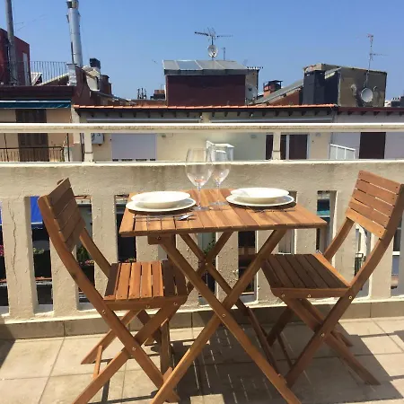 Decor En Gros Con Vistas Al Rio Apartment