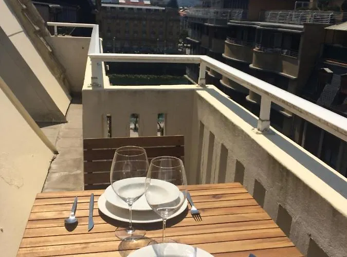 Decor En Gros Con Vistas Al Rio Appartement