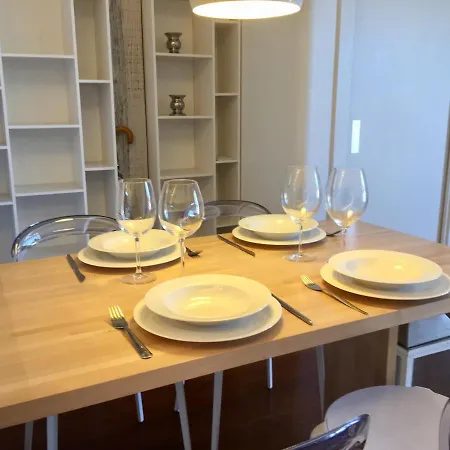 Decor En Gros Con Vistas Al Río