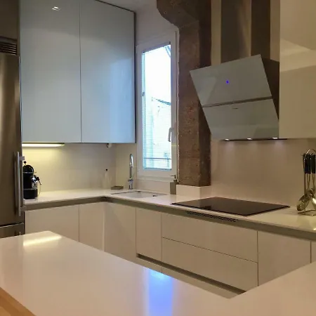 Decor En Gros Con Vistas Al Río *