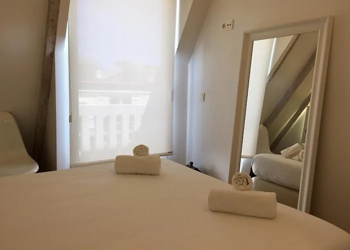 Decor En Gros Con Vistas Al Río *